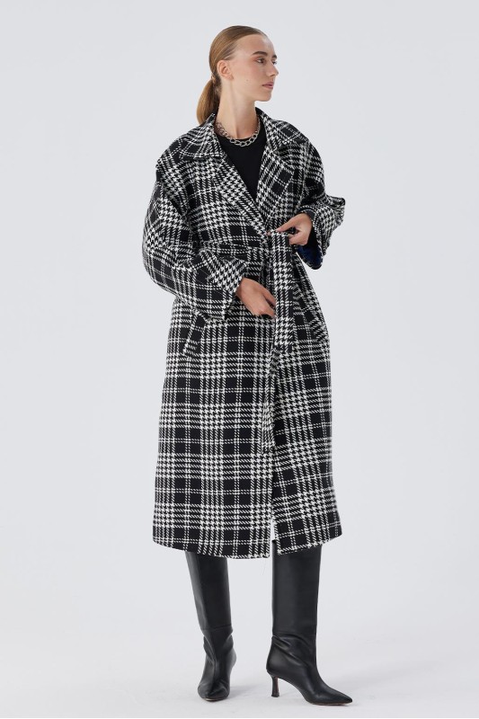 Desenli Tüvit Kaban Siyah