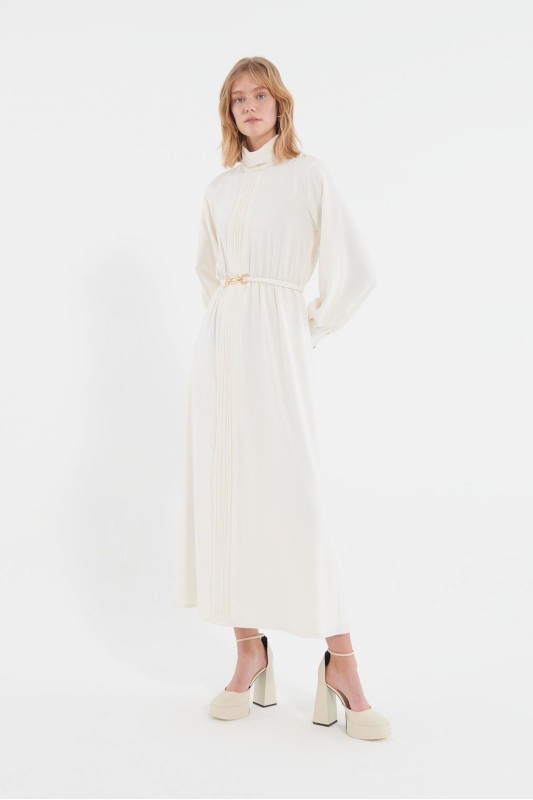 Gold Kemerli Pileli Elbise Ekru