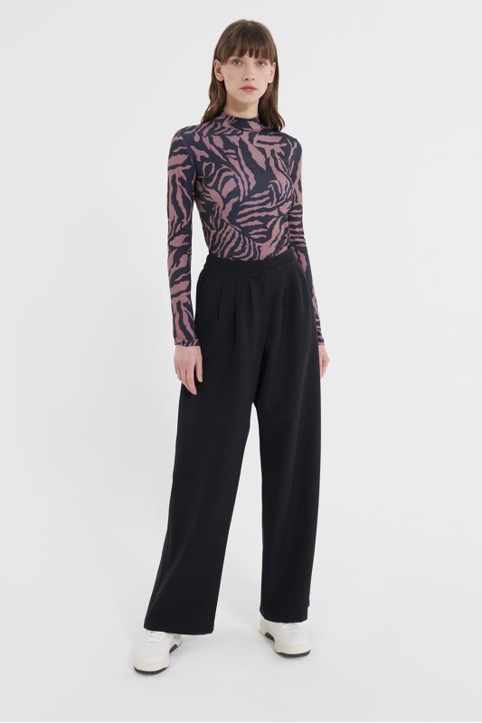 Pili Detaylı Palazzo Pantolon Siyah