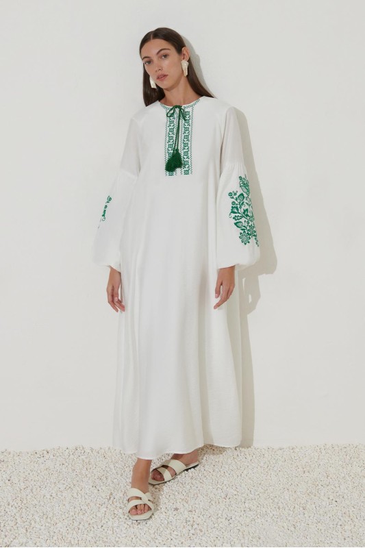 Kol Yaka Nakış Detaylı Elbise Ekru Kol Yaka Nakış Detaylı Elbise Ekru