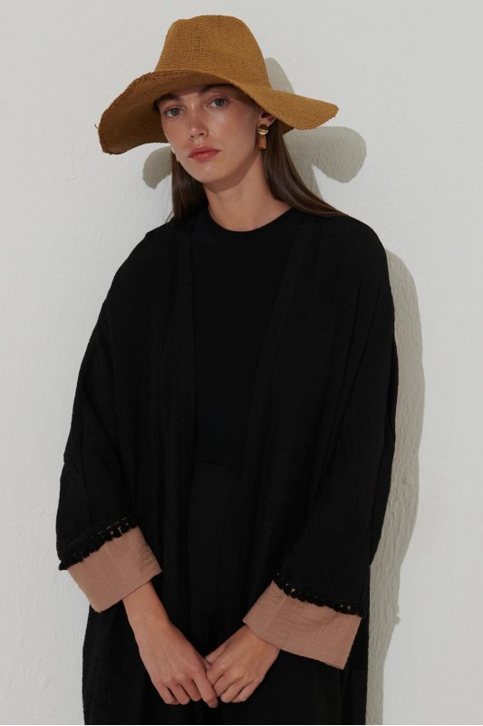 Püsküllü Garnili Abaya Siyah