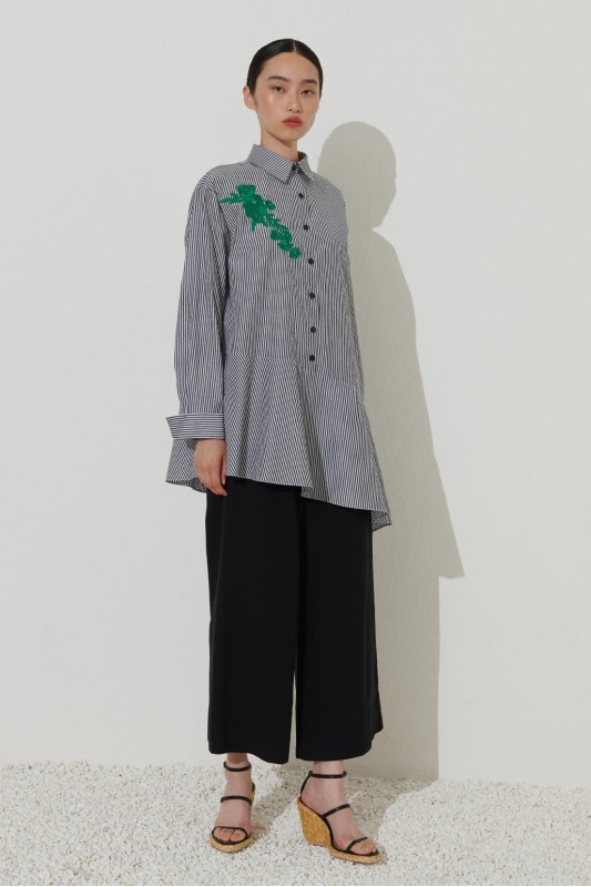 Nakışlı Volanlı Çizgili Gömlek Siyah