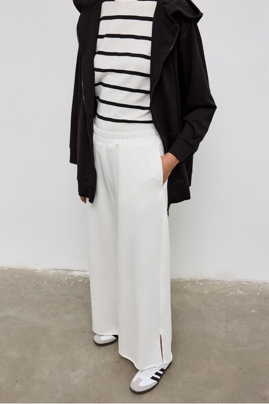 Bol Kesim Yırtmaçlı Eşofman Ekru