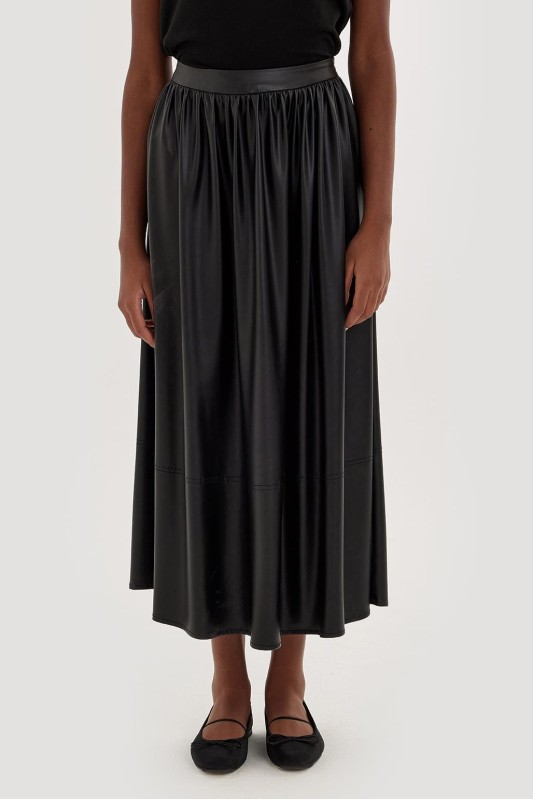 Büzgülü Yumuşak Deri Etek Siyah