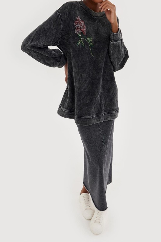 Efektli Yıkamalı Taş Aplikli Sweatshirt Gri