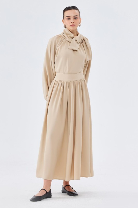 Fularlı Balon Kol Tunik Yüksek Bel Etek Takım Taş