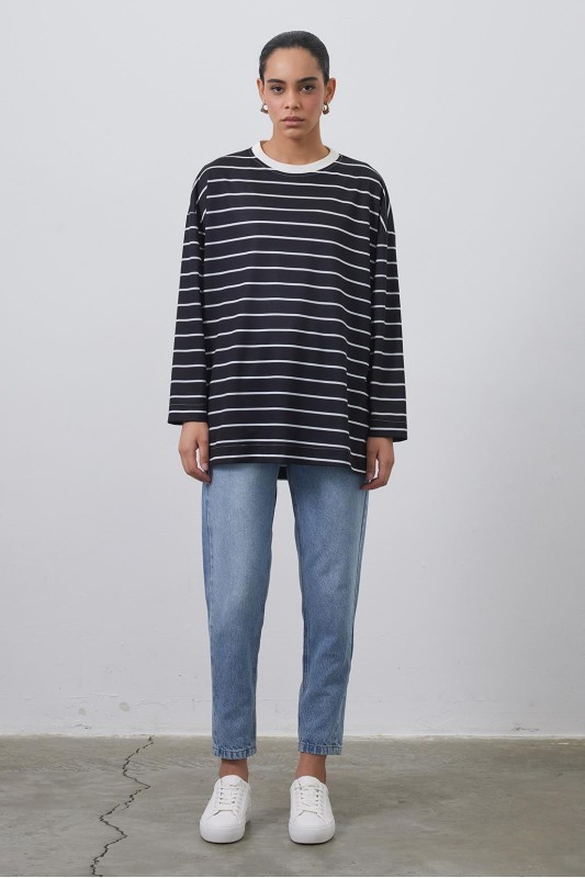 Çizgili Yırtmaçlı Tunik Siyah